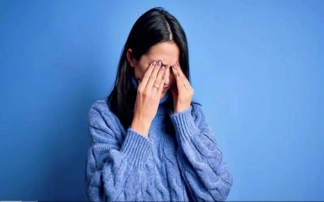 天天看手機，眼疲勞，視力越來越模糊怎么辦？